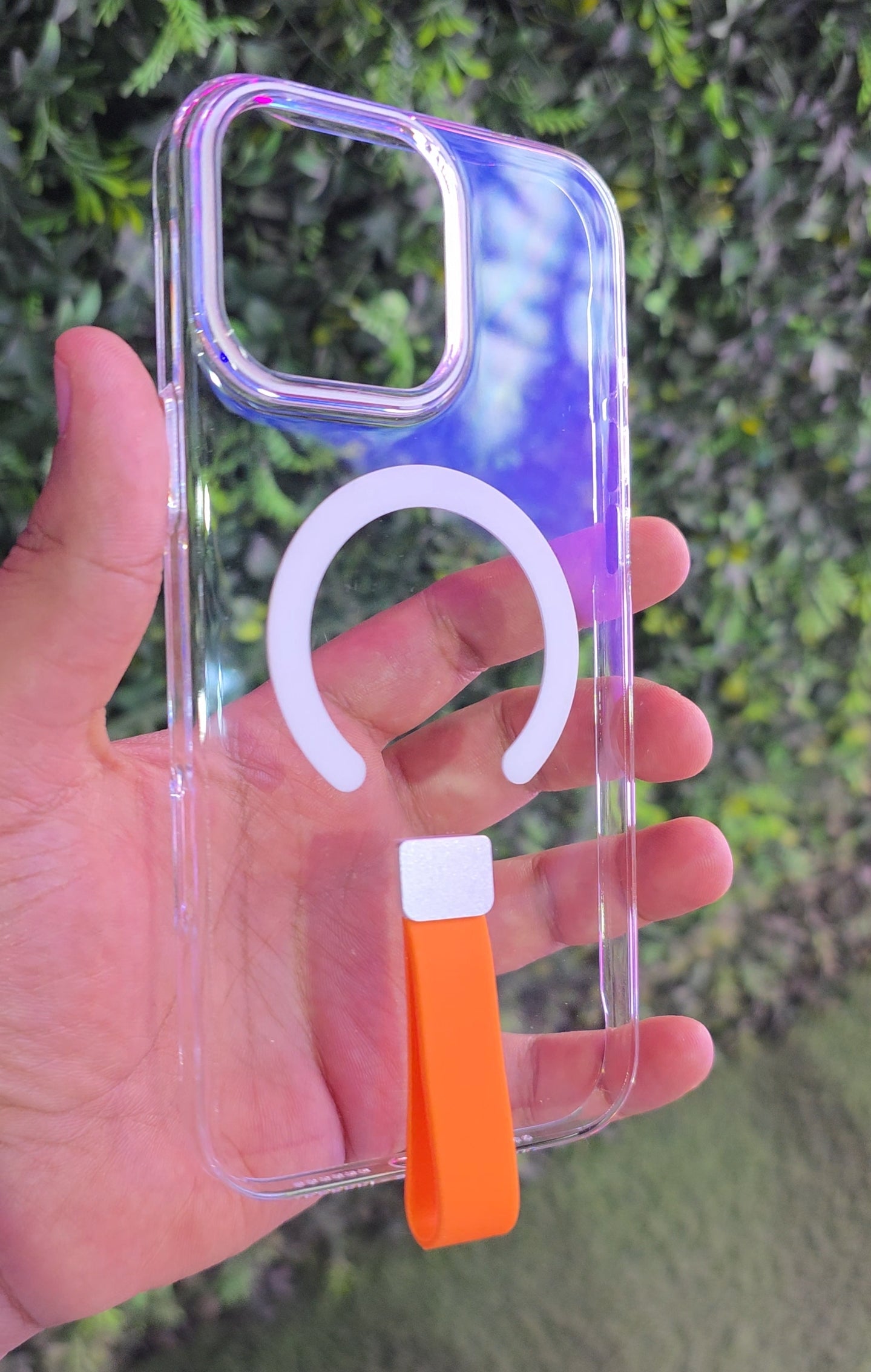 Transparent case with Macsafe