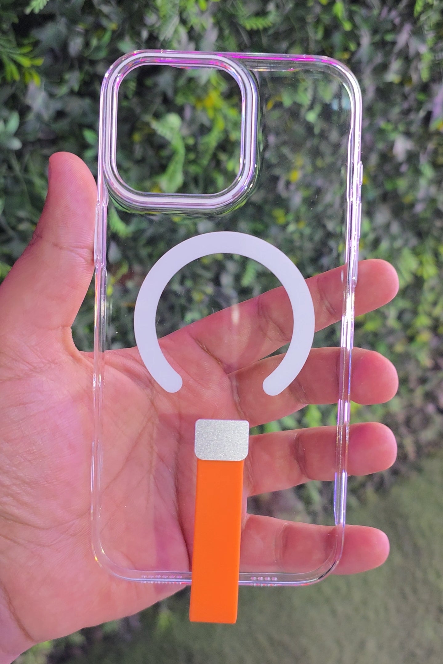 Transparent case with Macsafe