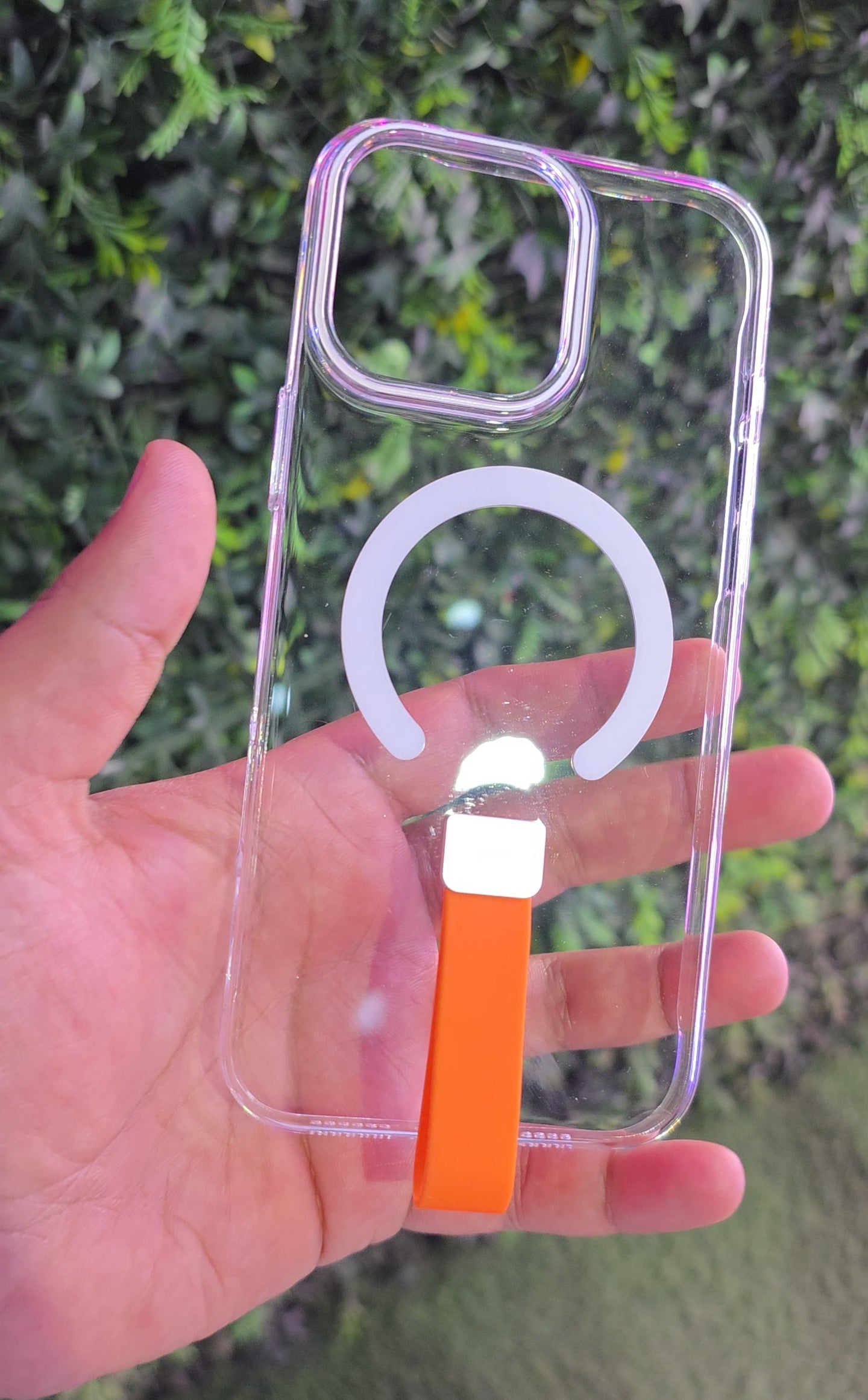 Transparent case with Macsafe